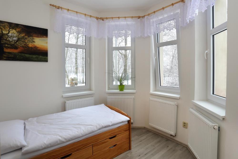 Aparthotel Brokes Lanškroun Buitenkant foto